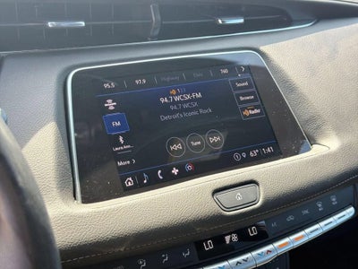 2023 Cadillac XT4 AWD Premium Luxury