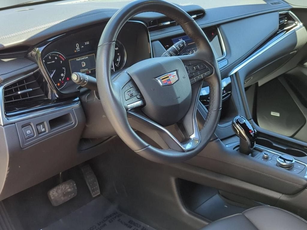 2025 Cadillac XT6 Luxury