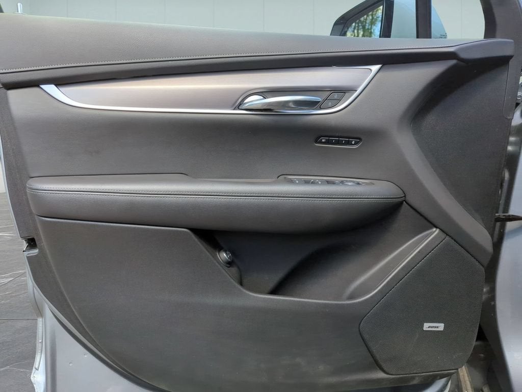 2025 Cadillac XT6 Luxury