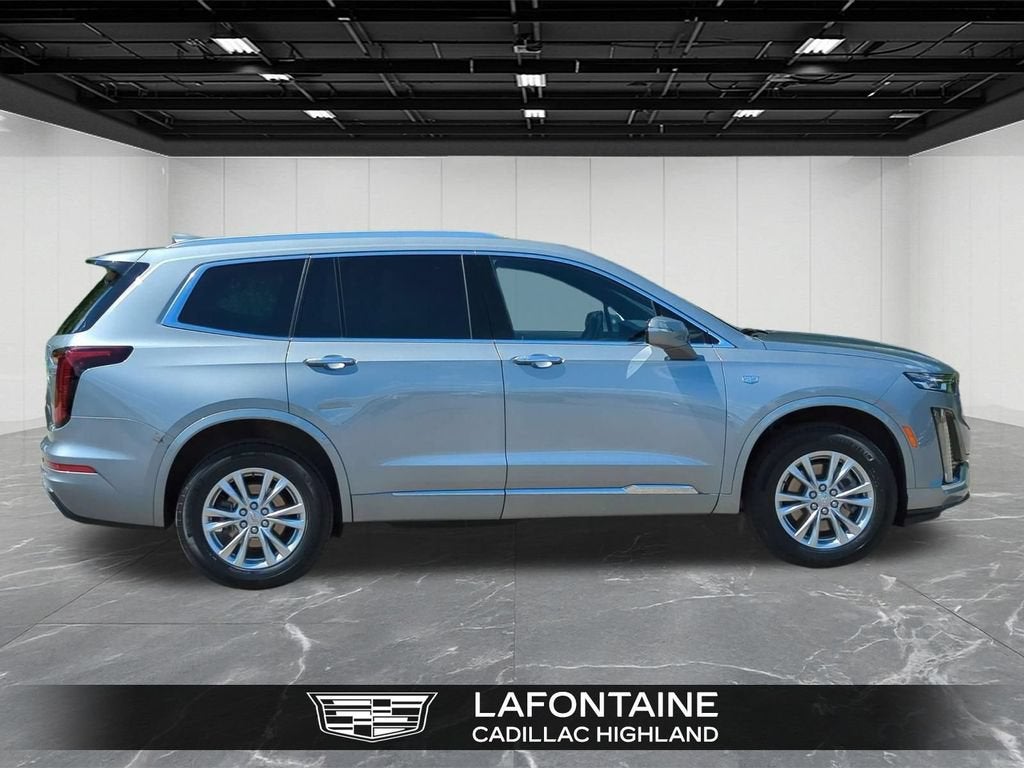 2025 Cadillac XT6 Luxury