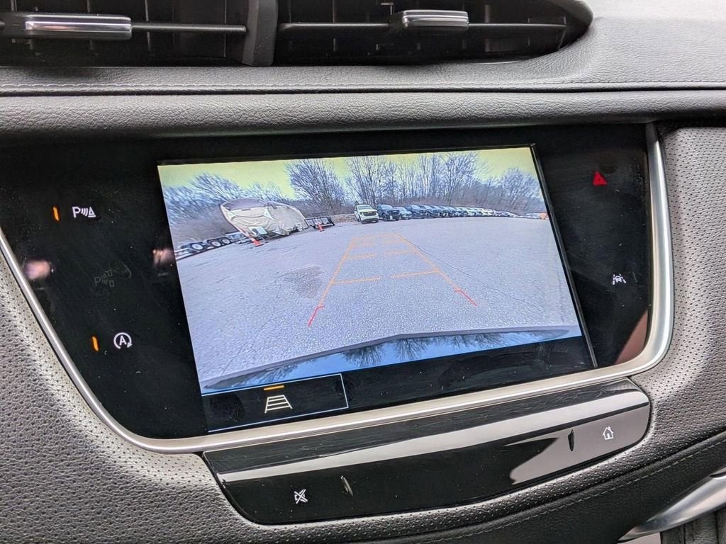 2025 Cadillac XT6 Luxury