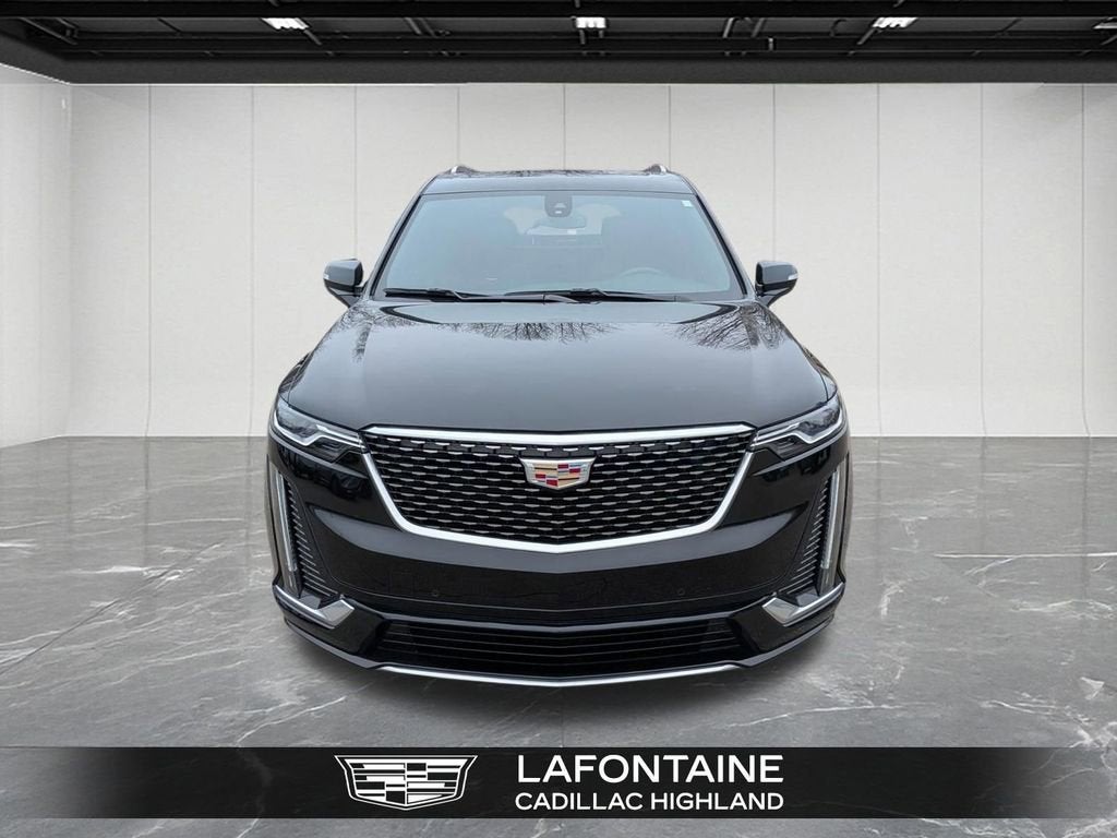2025 Cadillac XT6 Luxury