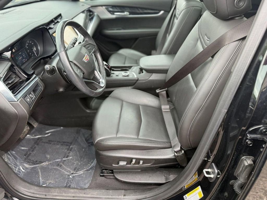 2024 Cadillac XT6 Luxury