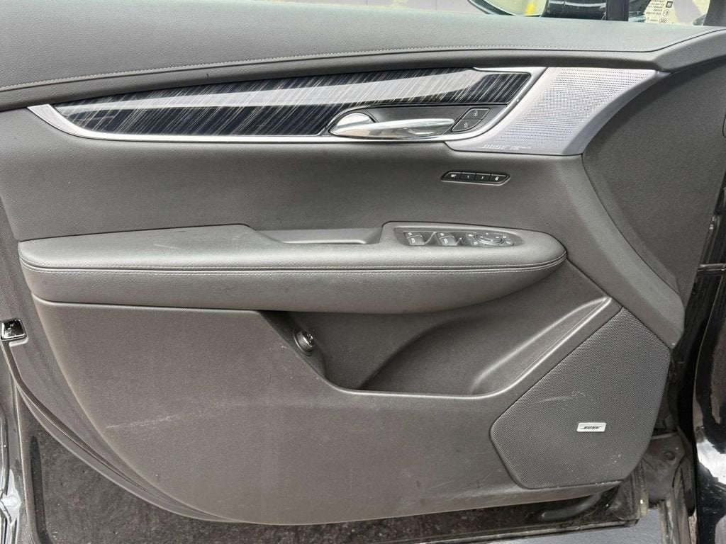 2024 Cadillac XT6 Luxury