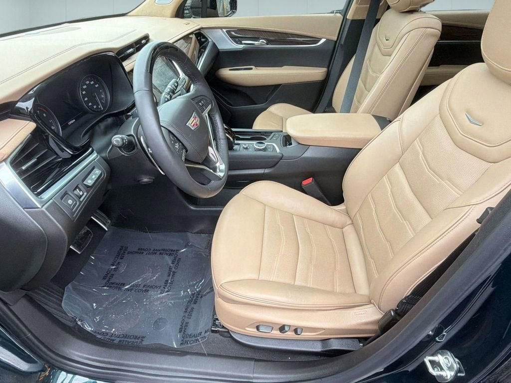 2025 Cadillac XT6 Sport