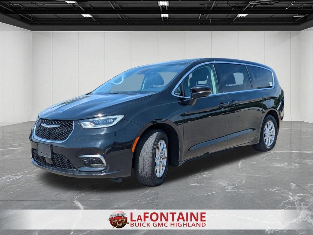2024 Chrysler Pacifica Touring L