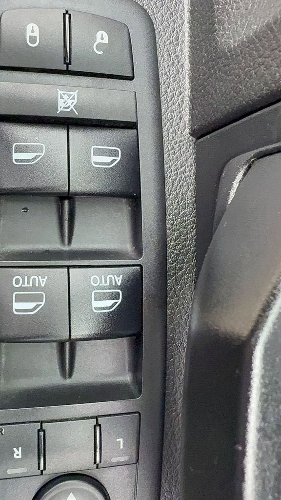 2018 RAM 2500 Tradesman Crew Cab 4x4 6'4" Box