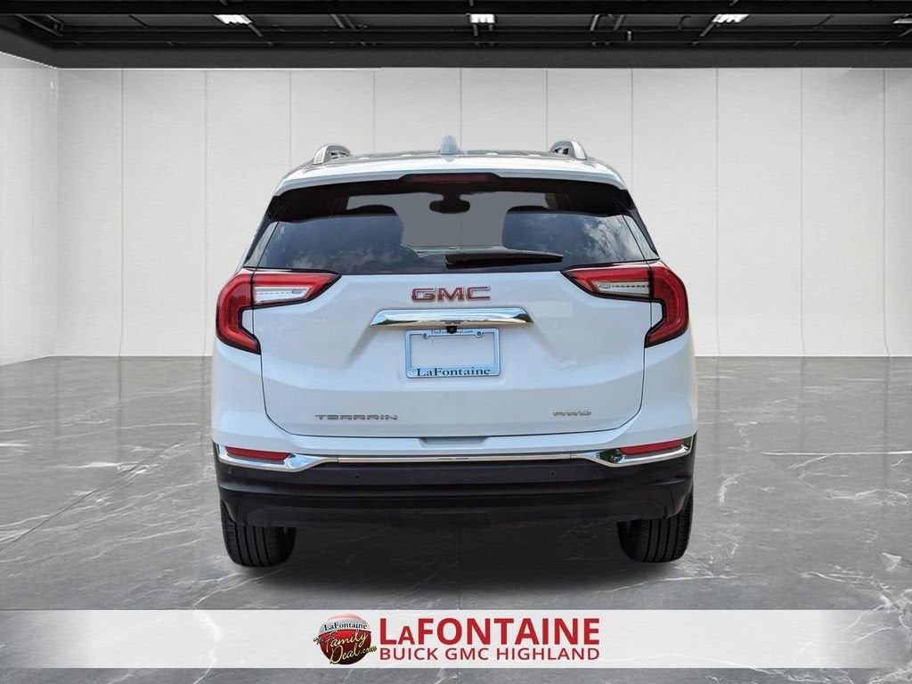 2024 GMC Terrain SLT