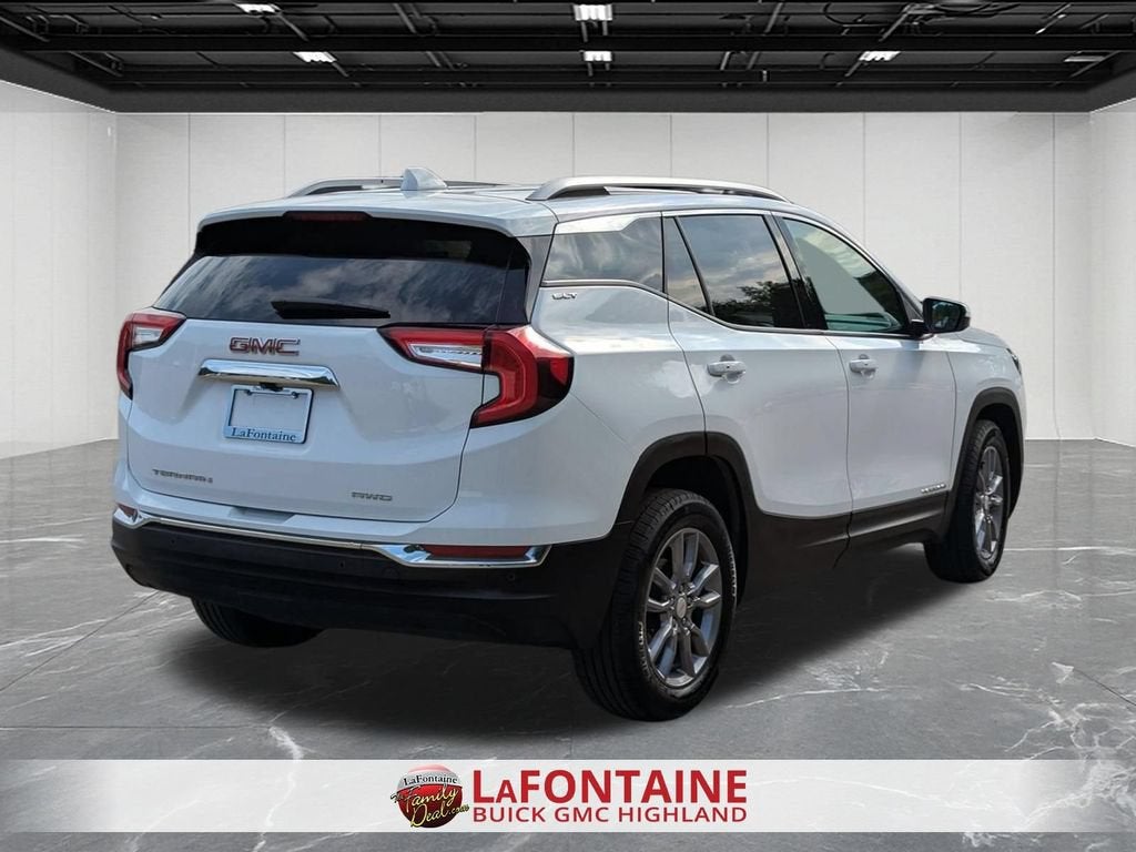 2024 GMC Terrain SLT