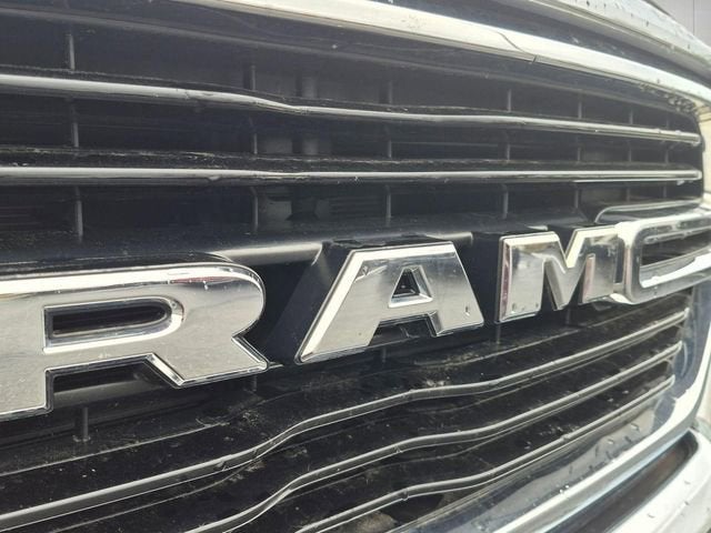 2020 RAM 1500 Big Horn Crew Cab 4x4 5'7" Box