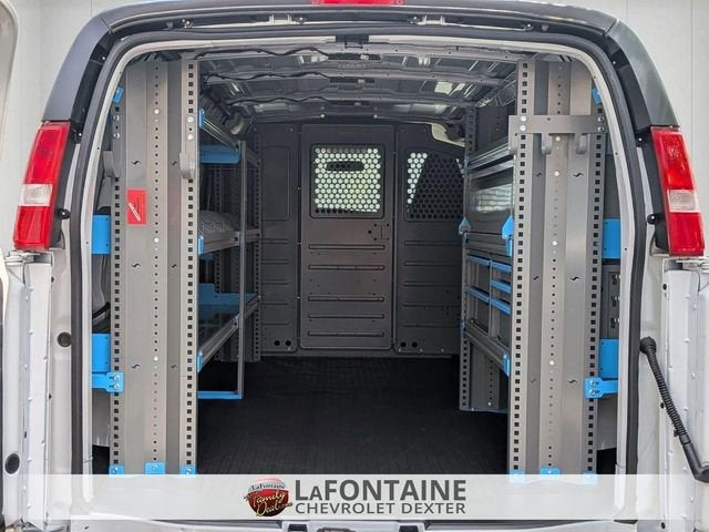 2025 Chevrolet Express Cargo WT