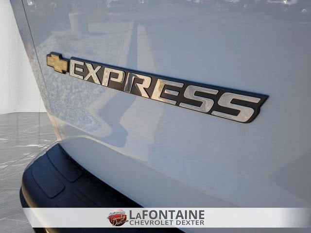 2025 Chevrolet Express Cargo WT