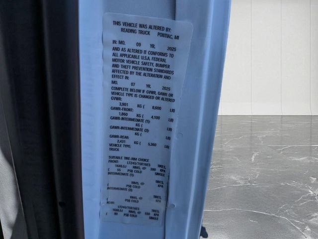 2025 Chevrolet Express Cargo WT