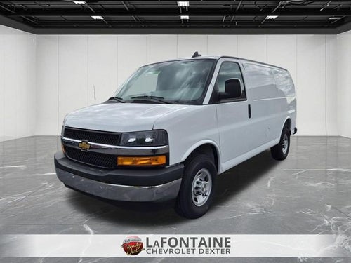 2025 Chevrolet Express Cargo WT