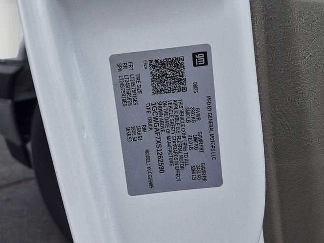 2025 Chevrolet Express Cargo WT