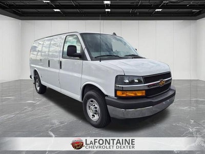 2025 Chevrolet Express Cargo WT