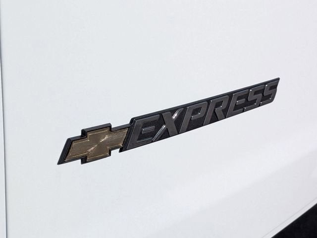 2025 Chevrolet Express Cargo WT