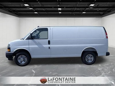 2025 Chevrolet Express Cargo WT