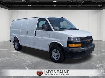 2025 Chevrolet Express Cargo WT