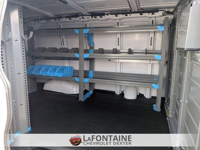2025 Chevrolet Express Cargo WT
