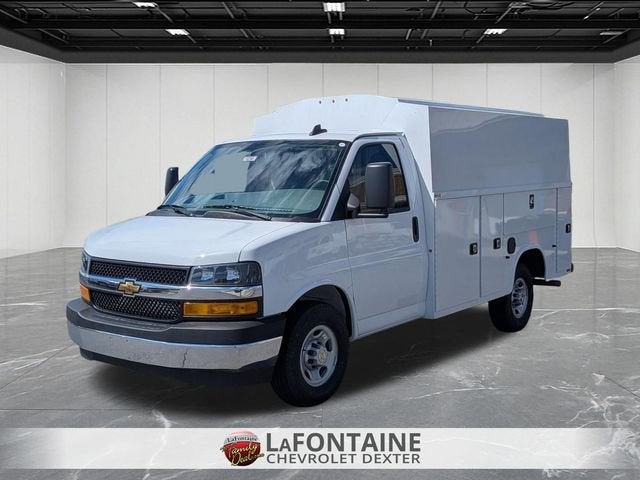 2026 Chevrolet Express Cutaway 3500 1WT