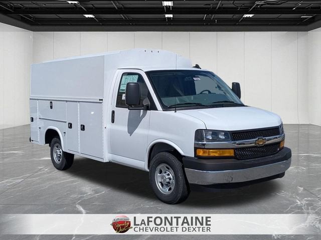 2026 Chevrolet Express Cutaway 3500 1WT