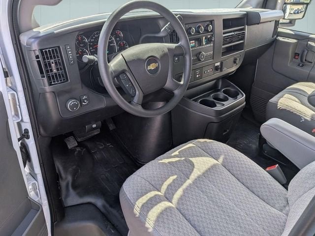 2026 Chevrolet Express Cutaway 3500 1WT