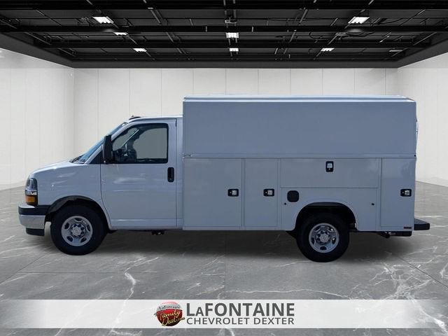 2026 Chevrolet Express Cutaway 3500 1WT