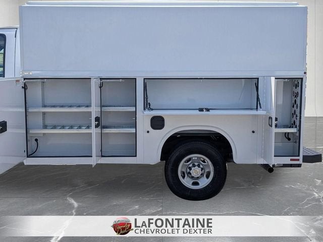 2026 Chevrolet Express Cutaway 3500 1WT