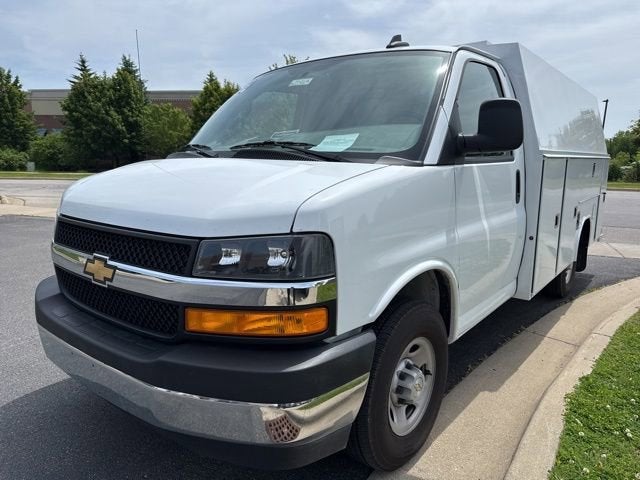 2025 Chevrolet Express Cutaway 3500 Work Van