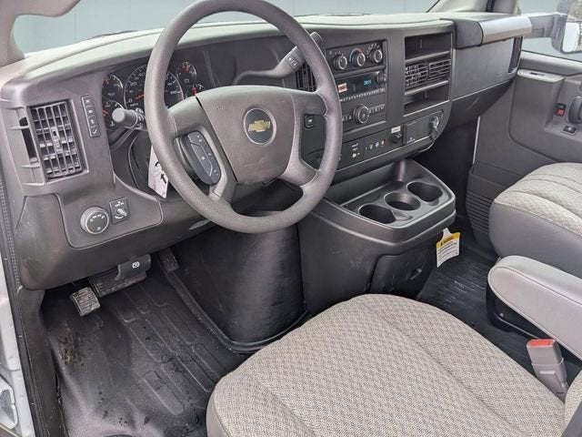 2026 Chevrolet Express Cutaway 3500 1WT