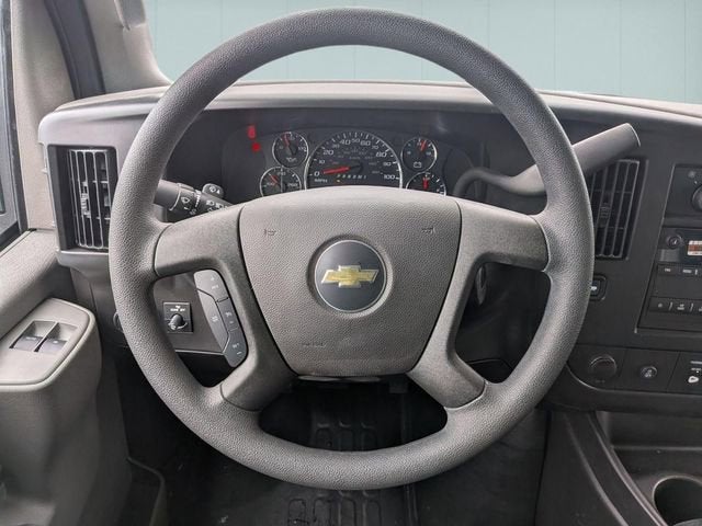 2026 Chevrolet Express Cutaway 3500 1WT