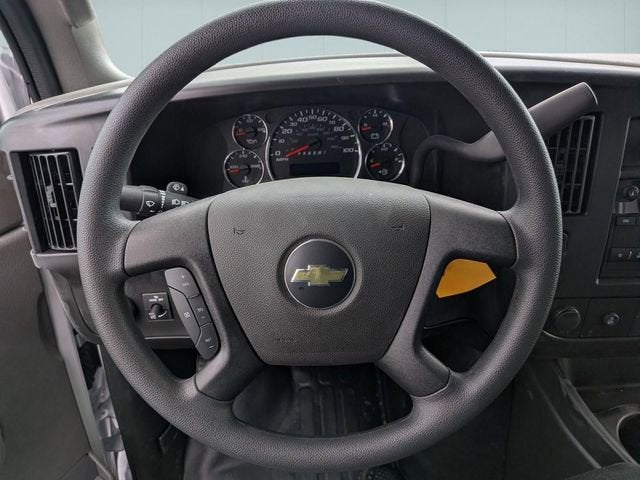 2026 Chevrolet Express Cutaway 3500 1WT