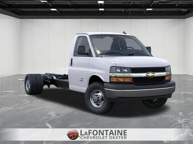 2026 Chevrolet Express Cutaway 4500 2WT