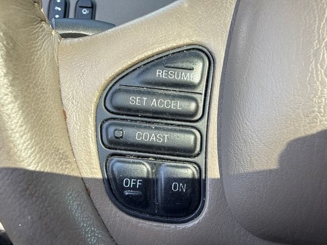 2002 Lincoln Town Car Cartier