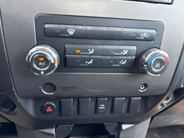 2009 Nissan Titan SE
