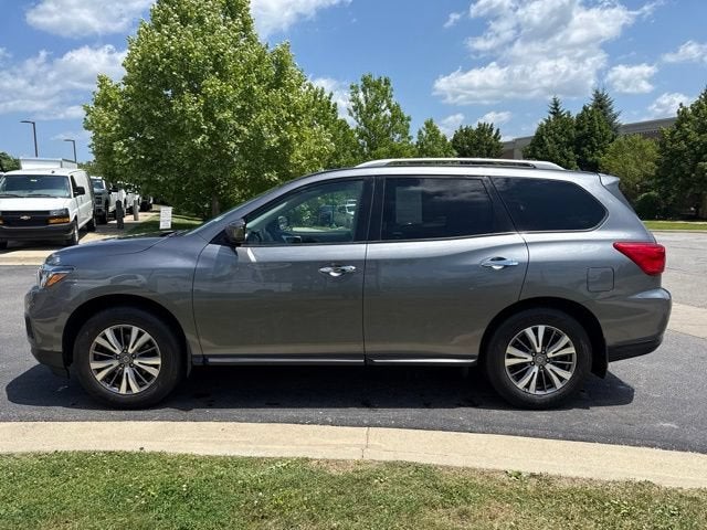 2019 Nissan Pathfinder S