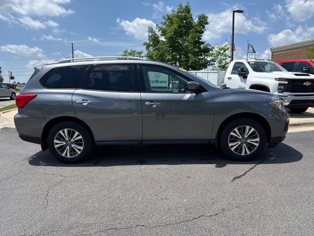 2019 Nissan Pathfinder S