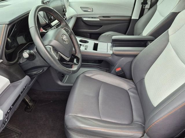 2022 Toyota Sienna XSE