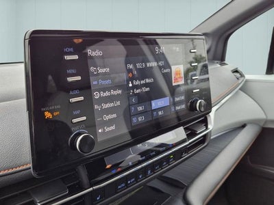 2022 Toyota Sienna XSE