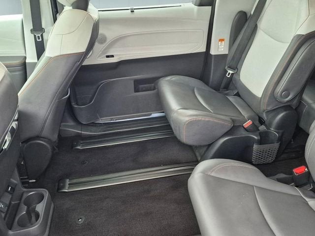 2022 Toyota Sienna XSE