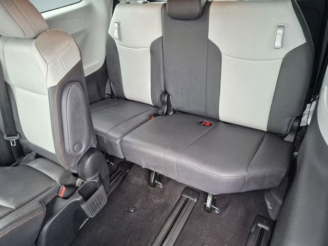 2022 Toyota Sienna XSE