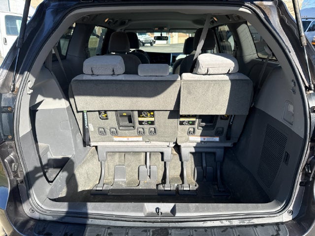2017 Toyota Sienna LE