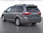 2017 Toyota Sienna LE