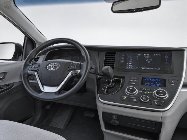 2017 Toyota Sienna LE