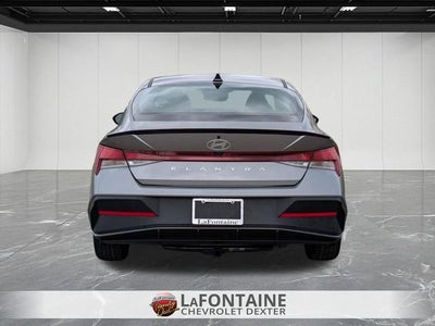 2025 Hyundai Elantra SEL Sport