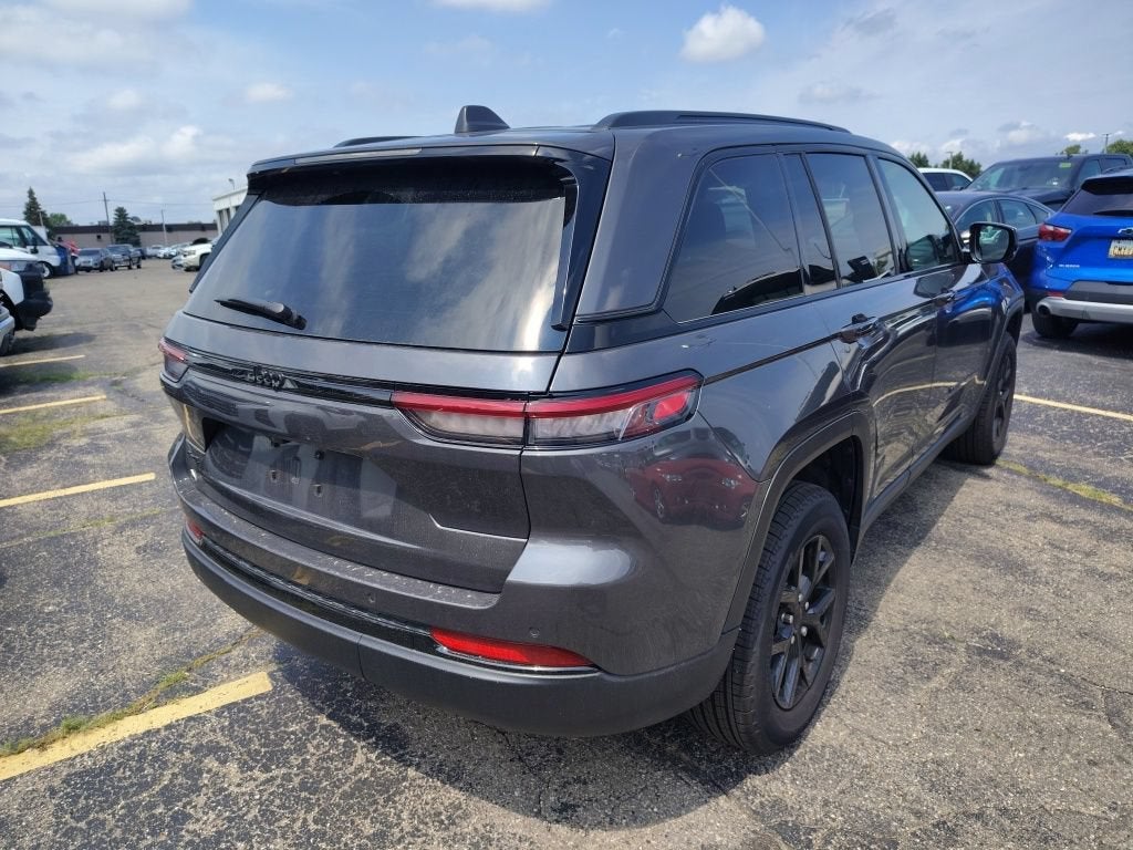 2025 Jeep Grand Cherokee Altitude X 4x4