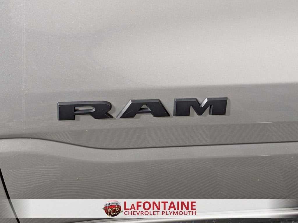 2020 RAM 1500 Big Horn Crew Cab 4x4 5'7" Box