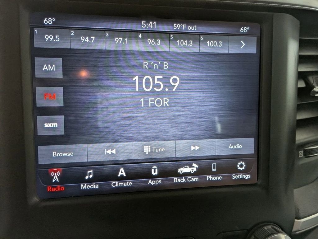 2020 RAM 1500 Big Horn Crew Cab 4x4 5'7" Box