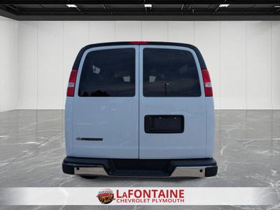 2025 Chevrolet Express Passenger 1LT